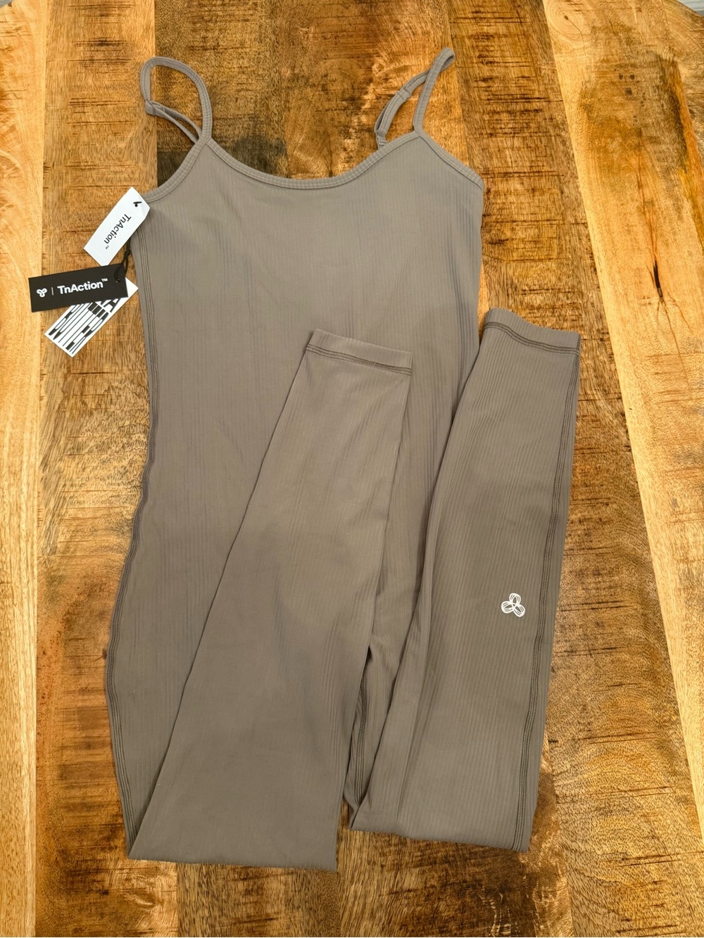 NWT Aritzia TnaBUTTER Rib Rhythm Jumpsuit Size S/P in color Turner Taupe